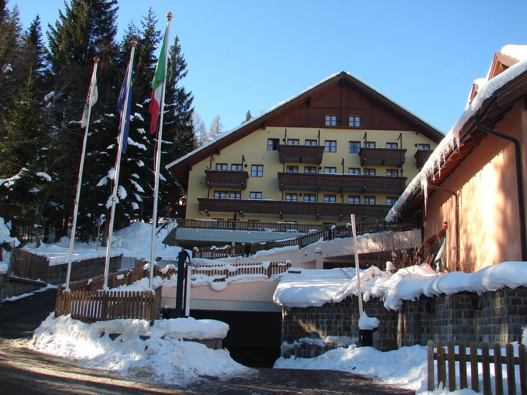 Nevesole Folgarida Resort Aparthotel Exterior foto